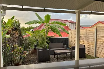 Image de Pleasant apartment. on the ground floor 5 mins walk from the beach, Sainte Anne