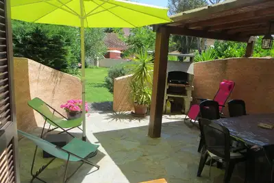 Image de Mini-villa avec piscine en bord de mer au Port de Taverna - Costa Verde
