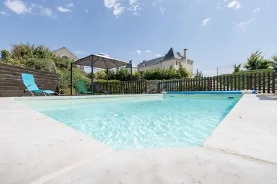 Image de Le Gargantua avec Piscine chauffée pour des réunions en famille et entre amis.