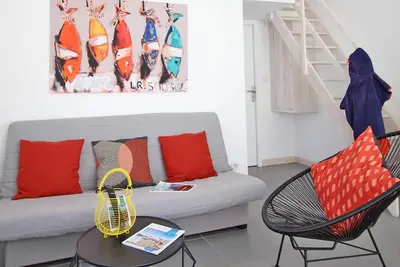 Image de Le Clos des Flots - Jolie maison avec patio privé proche de la plage - La Flotte
