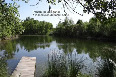 Image de Gignac, mobil home avec terrasse, pleine campagne avec lac privé