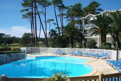 Image de Standing appart 61m2 au calme 600m plage/golf/commerces Wifi perso/ velos