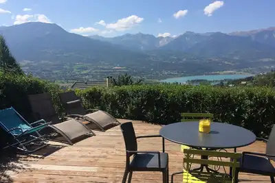 Image de Super Appartement T2 Avec Terrasse Et Vue Sur Lac Et Montagnes