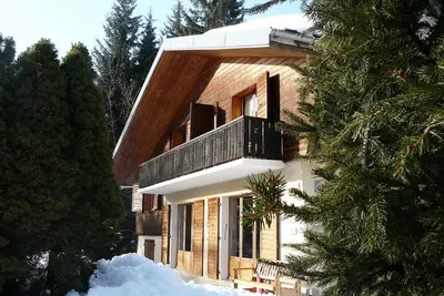 Image de Chalet 10 personnes 160 m² aux pieds des pistes de ski de pistes.