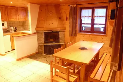 Image de Bonneval sur Arc - Appartement l'Ourson avec cheminée dans chalet typique