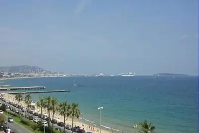 Image de Appartement pieds dans l'eau, Vue panoramique, CĂ´te d'Azur