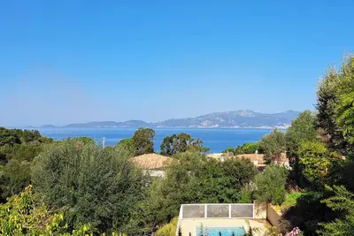 Image de Belle maison d'architecte 5 chambres, vue mer avec  piscine
