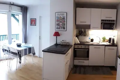 Image de T2 calme et lumineux avec jolie terrasse 10m² à Saint-Jean de Luz