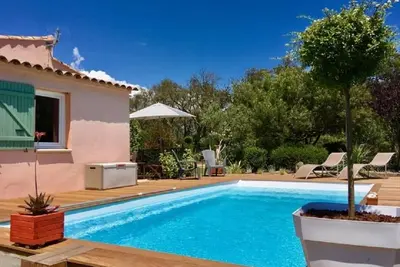 Image de villa F3 Climatisée avec Piscine