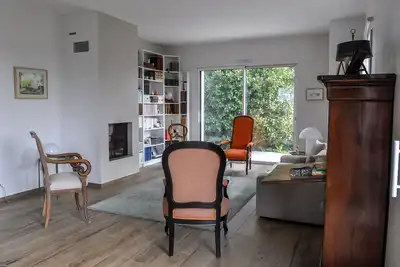 Maison neuve (2016) située à la sortie du bourg.