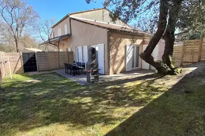 Image de Appartement  avec jardin et terrasse  500 m de la plage n°4