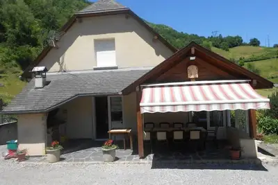 Image de maison de village grande capacité