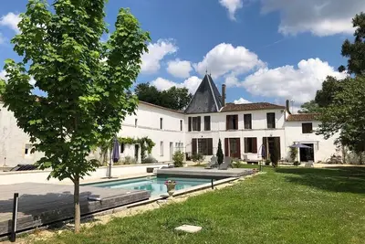 Image de Gîte Pavillon- 4*- 14 pers - 4 chambres et 4 Sdb