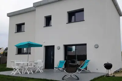 Image de Une Maison sur la Dune : la plage et le Gr34 à 100 en accès par la Dune!