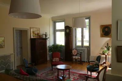 Image de 'un jardin en ville': calme et charme Ă deux pas du centre ville, avec garage