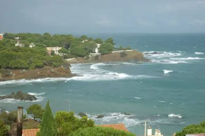 Image de Très bel appartement, vue magnifique mer et montagne, profitez en toutes saisons.