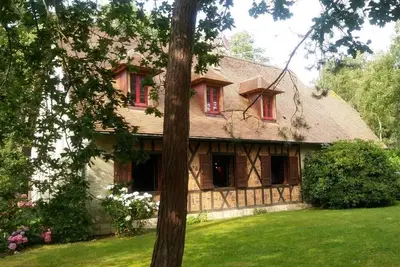 Image de Location maison de caractère à colombages au calme, non isolée
