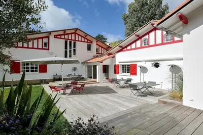 Image de \"Le Patio\", villa classée remarquable, un havre de paix à 300m de la plage