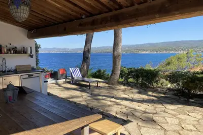 Villa En Front De Mer -  Plage à 50 mètres! Vue incroyable et paradisiaque!