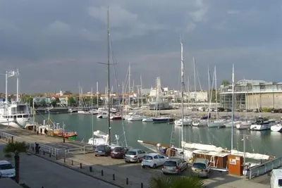 Image de Appartement 41 m2, avec Garage, vue sur le port, quartier aquarium, proche gare.