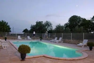 Image de Uzès superbe gîte tout confort avec piscine à 700m du centre ville: