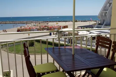 Image de Appt. T2 + cabine pour 2 adultes + 2 enfants, direct sur plage