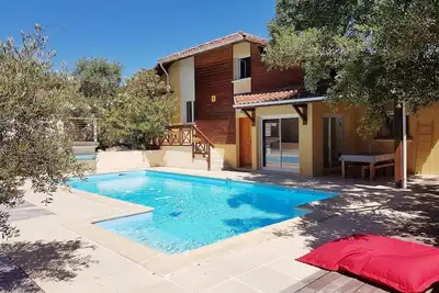 Image de Maison avec piscine au calme - Plage à pied \/ à vélo - Paradis du Surf & Golf