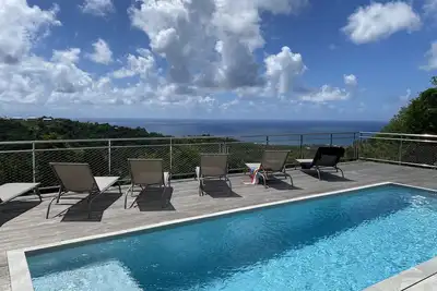 Image de La Villa Madjic avec vue mer exceptionnelle depuis les hauteurs de Sainte Luce