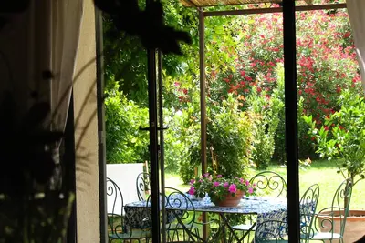 Image de Maison de campagne à St Rémy de Pce ''les Délices d'un pied à terre au soleil '
