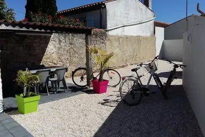 Image de maison+vélos 5 personnes à 2 km de la plage limite Les Sables d'Olonn