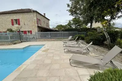 Image de Belle Grande Maison en pierre avec piscine privée, dans la Vallée du Lot