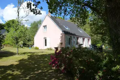 Image de maison proche mer avec jardin 2500m2
