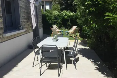 Image de Appartement pour 6 pers avec jardin Ă 400m de la plage quartier du Parc