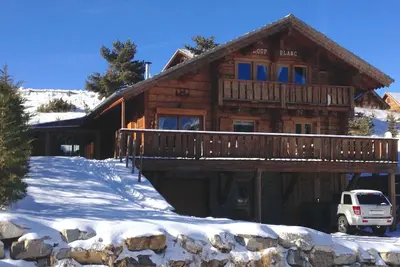 Image de Chalet de charme 4* au pied des pistes 14 personnes, Spa