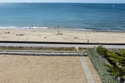 Image de Grand Appartement Plein Sud Face mer accès direct plage Pornichet