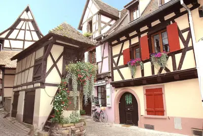 Image de Coquette maison à colombages du 17ème siècle entièrement rénovée