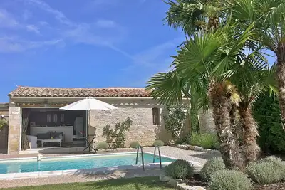 Image de Le Petit Bastidon - Gordes, piscine privée, très calme.