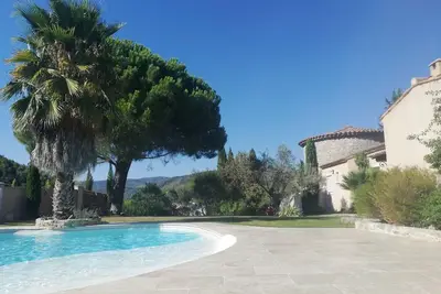 Image de Maison De Charme Et Sa Tour, 5 Chambres, Piscine 10x5, Jacuzzi