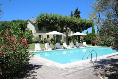 Image de Location de vacances 4 étoiles au Mas des Cyprès  à Saint-Andiol