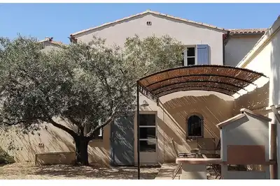 Image de Gite En Provence Proche Avignon Sans Vis A Vis Climatise