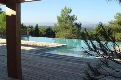 Image de Villa d'architecte contemporaine standing grande piscine, vue 7 km  Carcassonne