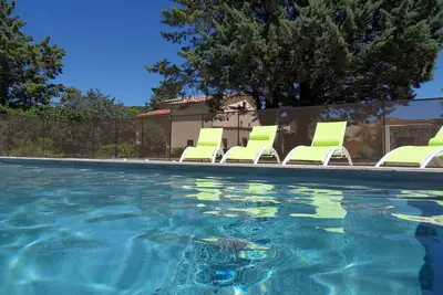 Gite Ardèche du sud avec piscine proche Vallon Pont D arc