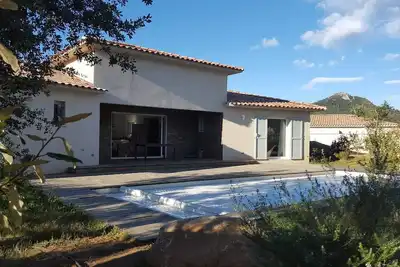 Image de Villa de standing avec piscine, 8 couchages, 5 min des plages