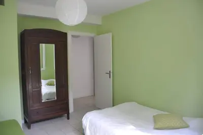 Image de Appartement rénové T3 ( avec jardin et parking) proche de la plage