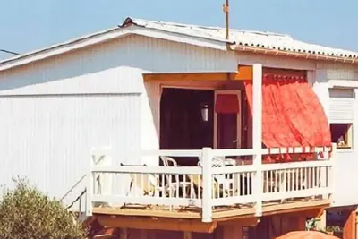 Image de Authentique chalet sur pilotis avec vue sur mer, 4 couchages, tout confort