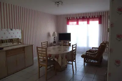 Image de Charmant studio cabine très lumineux, calme, idéalement situé entre ville et plage