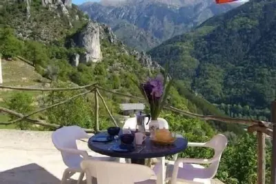 Image de Rez de chaussé de maison avec vue exceptionnelle sur les sommets du Mercantour
