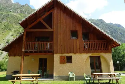 Image de Chalet mitoyen 6\/8 pers, belle vue sur les montagnes, piscine et Jacuzzi
