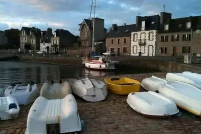 Image de Maison du bord de mer, très spacieuse à 35 m du port 9 personnes