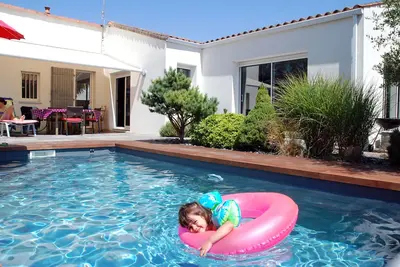 Image de Villa 4 étoiles proche mer - piscine et sauna